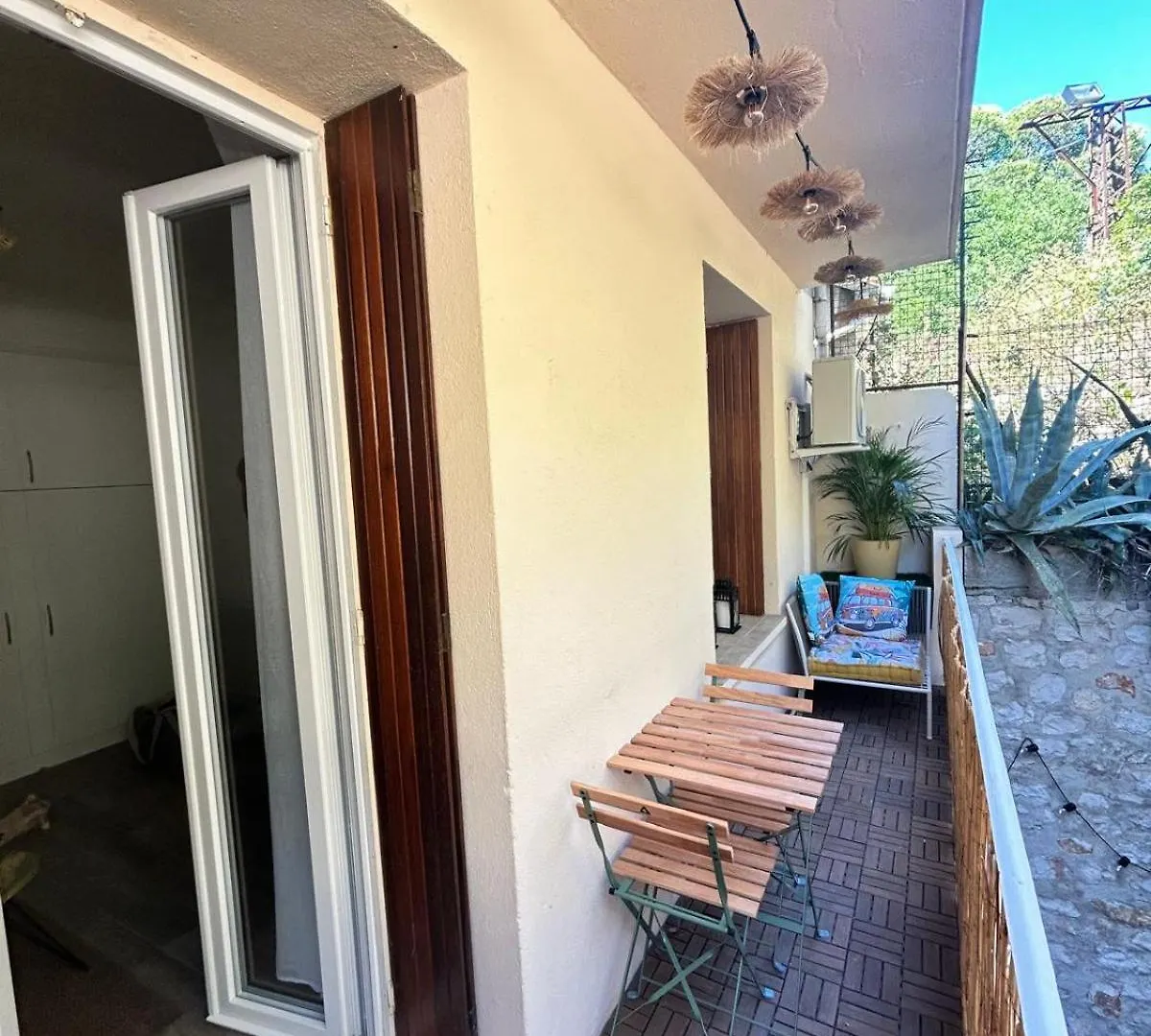 Cassis Studio 50M De La Grande Plage 0*,  France